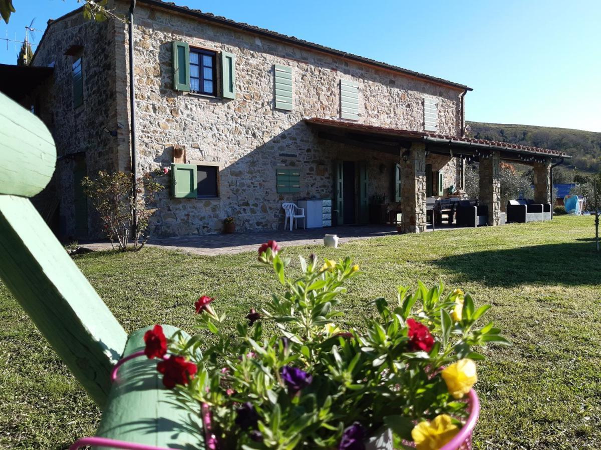 Podere Oliveta Montecatini Val di Cecina Luaran gambar